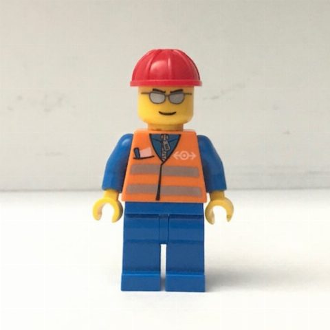 Minifigurka Worker - Orange Safety Vest, Blue Legs, Red Helmet, Silver Glasses
