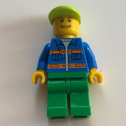 Minifigurka Blue Torso, Green Legs, Lime Cap