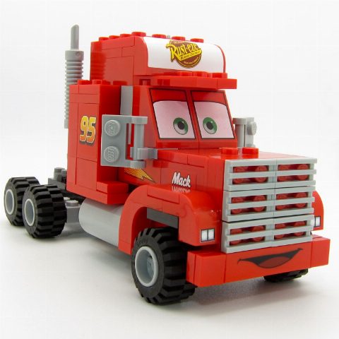 Minifigurka Mack, Brick-built Hood (3245b)
