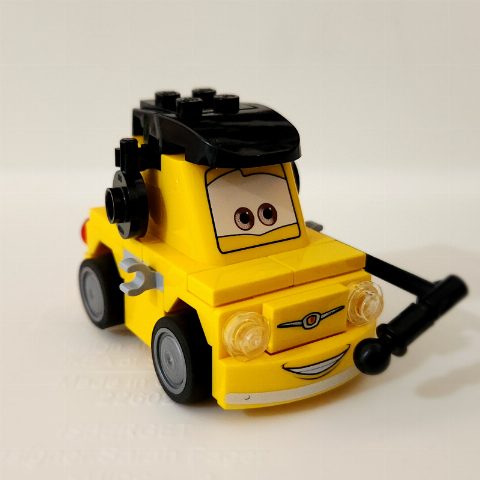 Minifigurka Luigi (Cars), Headset