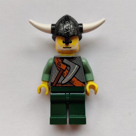 Minifigurka Viking Warrior - Armour, Battle Axe on Torso, Sand Green Arms, Dark Green Legs, Light Gray Hair