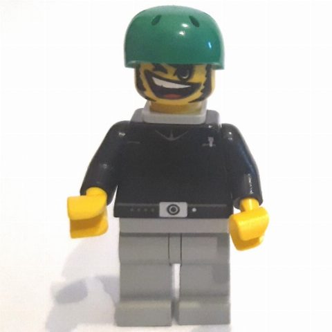 Minifigurka Skateboarder Bill, Black, Green Helmet, Neck Bracket