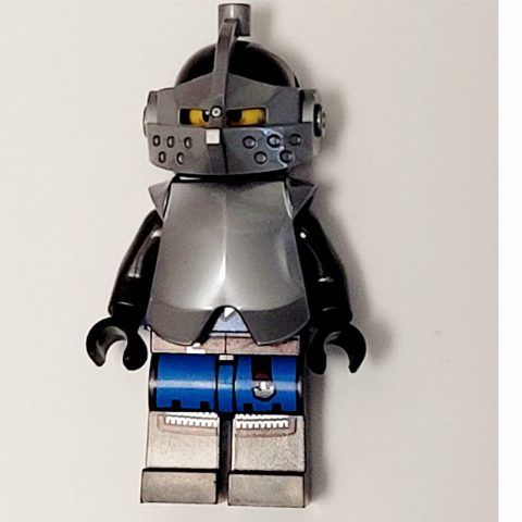 Minifigurka Mountain Fortress Black Falcon Soldier - Helmet with Pointed Visor, Armor