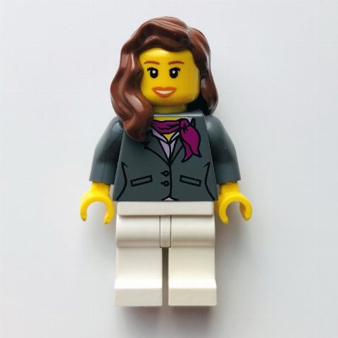 Minifigurka Woman, Dark Bluish Gray Jacket with Magenta Scarf, White Legs, Reddish Brown Hair