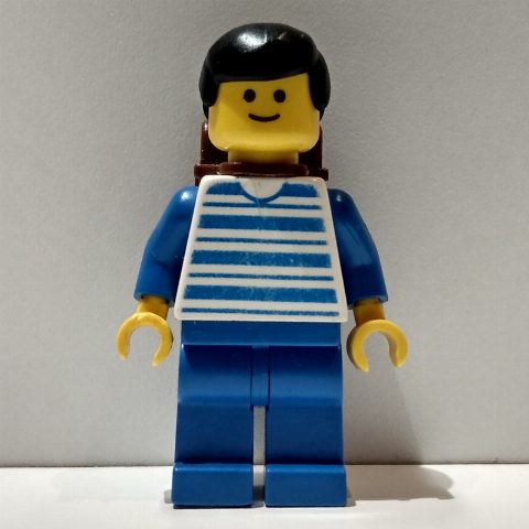 Minifigurka Man - Blue/White Striped Torso, Blue Legs, Brown Backpack