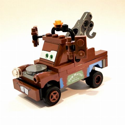 Minifigurka Tow Mater, Raised Left Eye