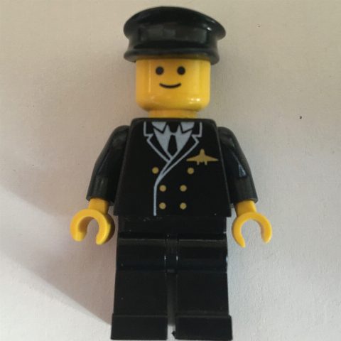 Minifigurka Pilot, Black Suit with Tie and Airplane Badge, Black Hat (3626b Head)