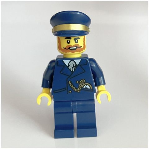 Minifigurka Conductor, Dark Blue Uniform