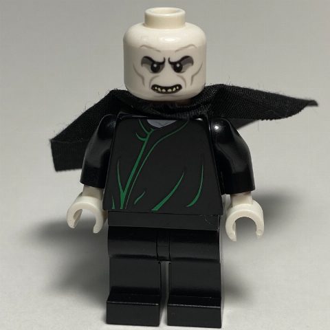 Minifigurka Voldemort, Black Cape (Dimensions) (3626c Head)