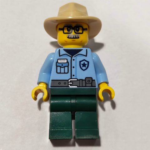 Minifigurka Ranger, Bright Light Blue Torso, Dark Green Legs, Fedora, Moustache