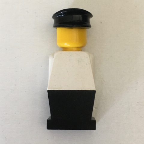 Minifigurka LEGOLAND White Torso, Black Legs, Black Hat
