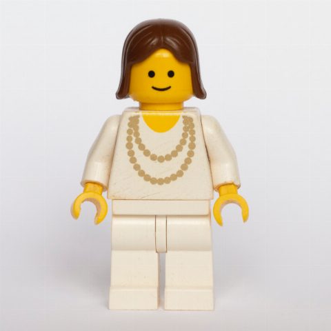 Minifigurka Woman - White Torso, Yellow Necklace, White  Legs